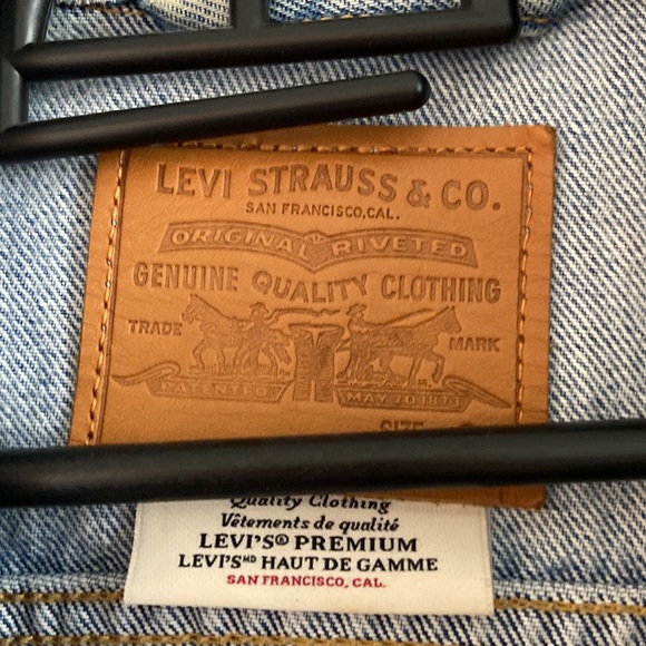 Levi’s denim jacket - Picture 3 of 4